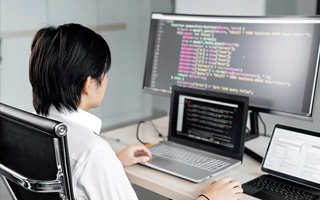 钦州 ,php声明和调用变量的符号是什么？